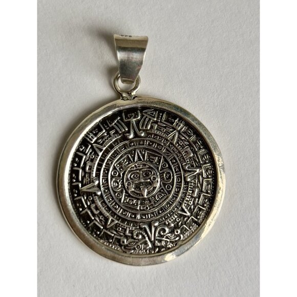 Solid 925 Sterling Silver Ancient Mayan Calendar Aztec Zodiac Wheel Pendant - Picture 1 of 16